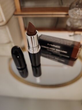 MAC Cosmetics I Deserve This Lipstick